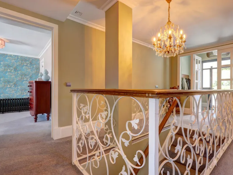 An Exceptional Contemporary Residence in a Prestigious Setting