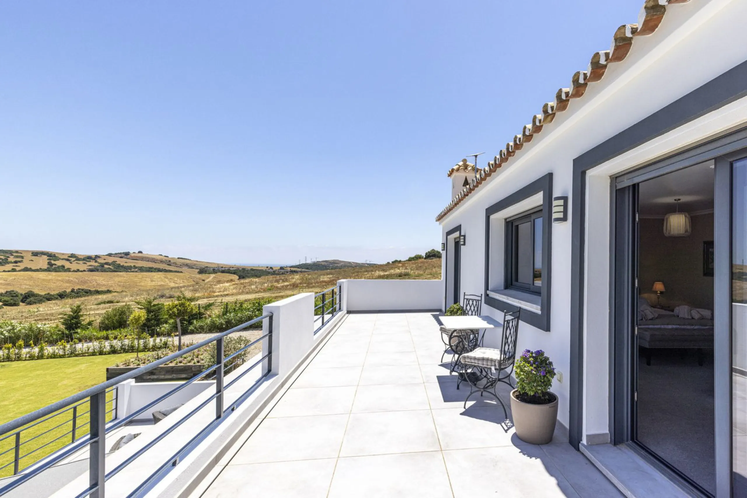 An Exceptional Contemporary Residence in a Prestigious Setting