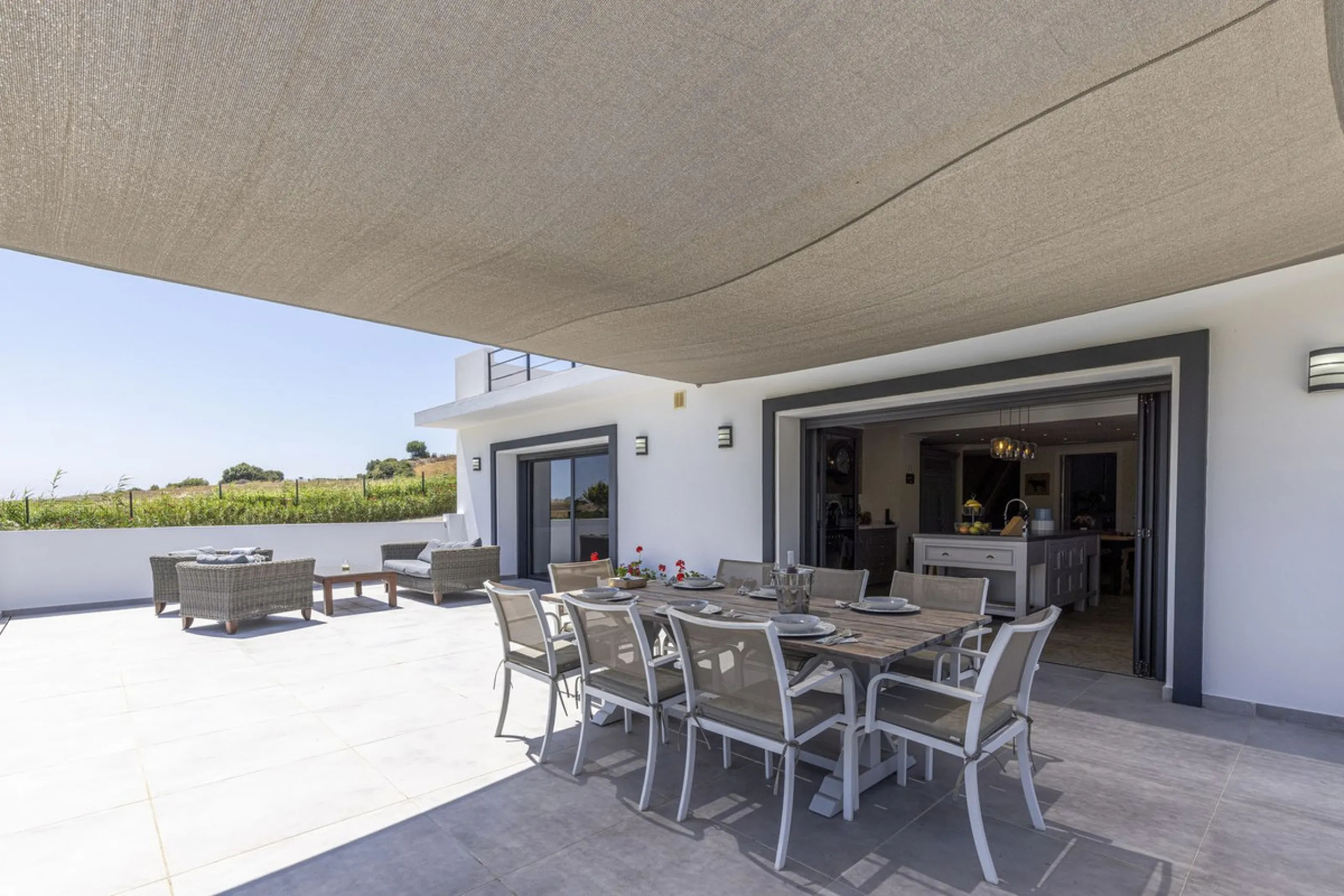 An Exceptional Contemporary Residence in a Prestigious Setting