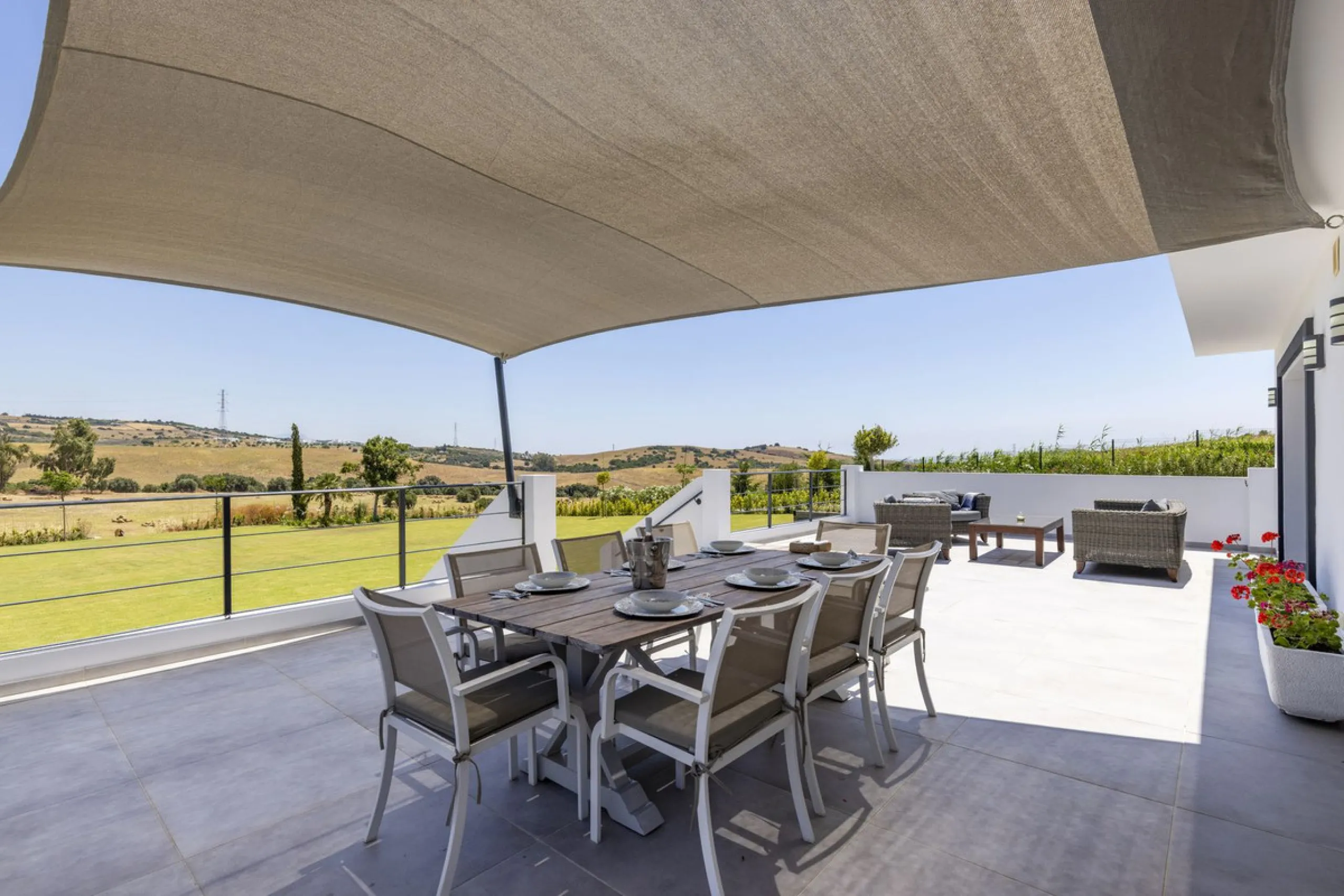 An Exceptional Contemporary Residence in a Prestigious Setting