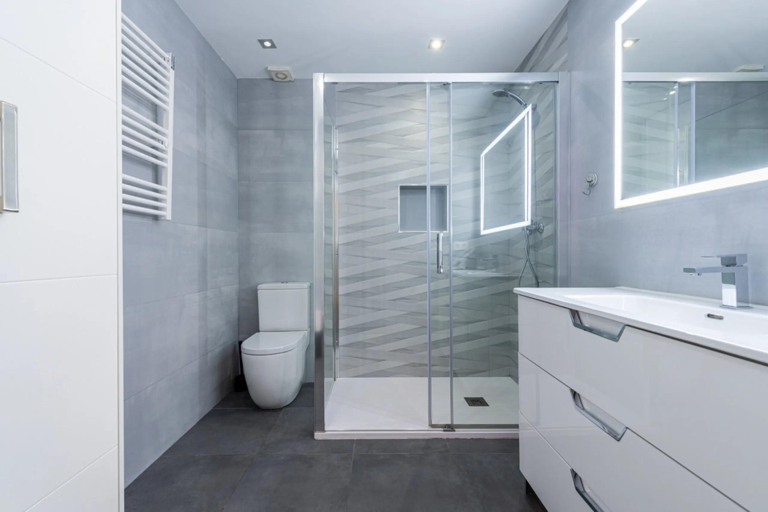 Apartment - Ground Floor Apartment в продаже в Benalmadena, Málaga. В доме 2 спален и 1 ванных комнат. Площадь дома 107 м²