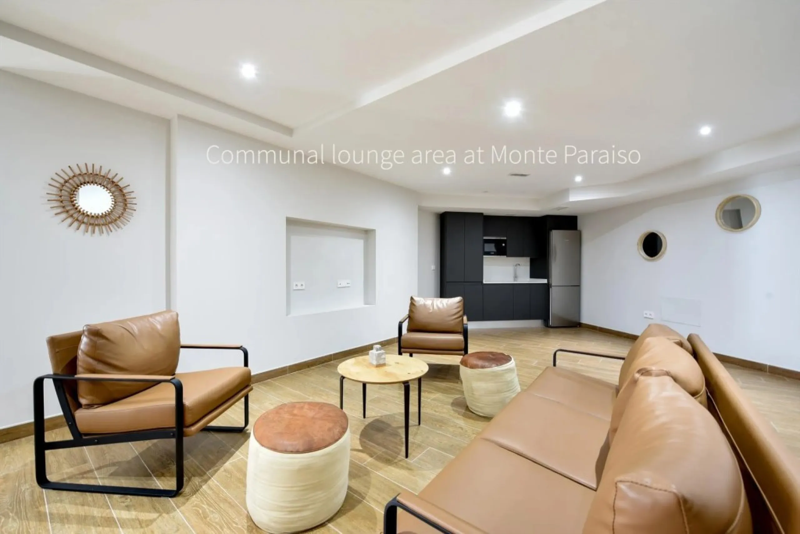 Luxury 3 bedroom apartment with stunning sea views in the modern Monte Paraiso complex in Fuengirola southern Spain. This modern apartment was completed in 2019 and stylishly decorated with modern furniture and beds with high-quality mattresses. The spaci