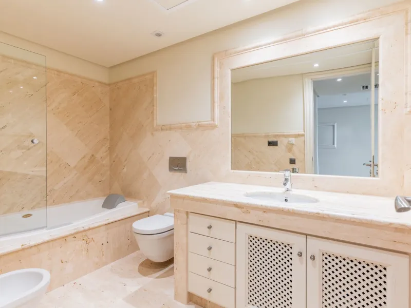Apartment - Ground Floor Apartment в продаже в Estepona, Málaga. В доме 2 спален и 2 ванных комнат. Площадь дома 115 м². Площадь участка 38 м²