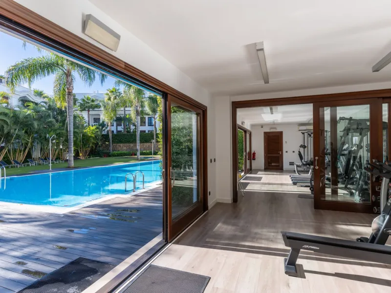 Apartment - Ground Floor Apartment в продаже в Estepona, Málaga. В доме 2 спален и 2 ванных комнат. Площадь дома 115 м². Площадь участка 38 м²