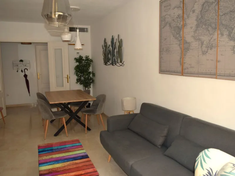 We are offering this magnificent apartment with a Tourist License for sale. It is located at Avenida La Rosaleda 21, next to the river. The apartment is fully furnished and decorated with the latest trends. It is a first-floor apartment with a south-facin