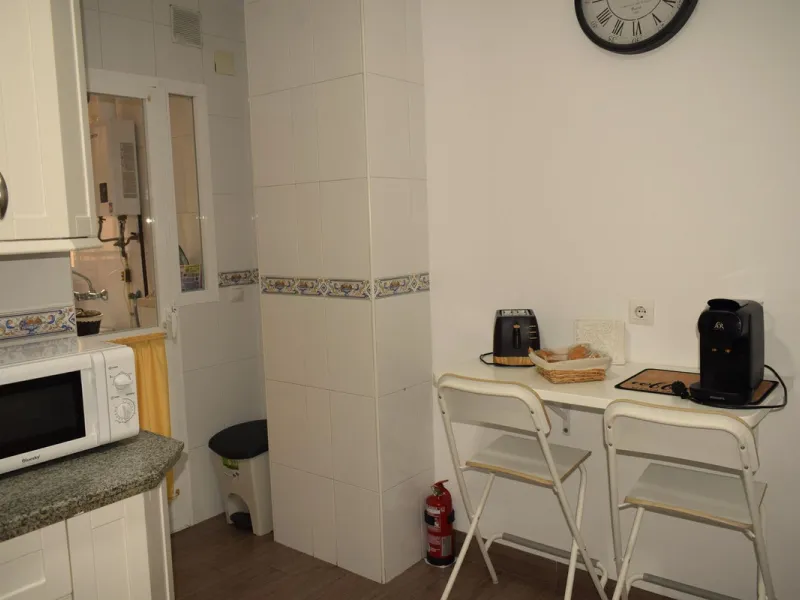 We are offering this magnificent apartment with a Tourist License for sale. It is located at Avenida La Rosaleda 21, next to the river. The apartment is fully furnished and decorated with the latest trends. It is a first-floor apartment with a south-facin