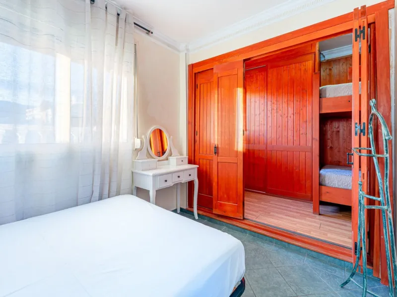 Hotel for Sale in Torremolinos – Seafront Location with 8 Apartments and Commercial Premises