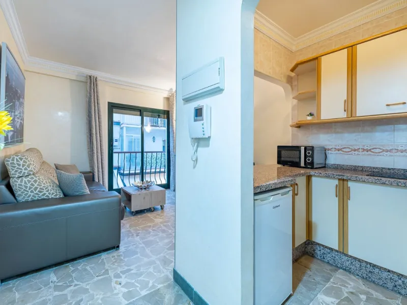 Hotel for Sale in Torremolinos – Seafront Location with 8 Apartments and Commercial Premises