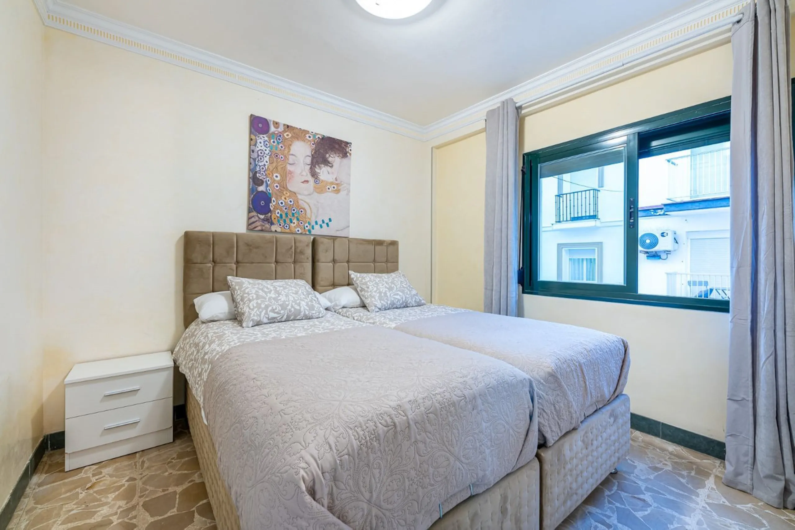 Hotel for Sale in Torremolinos – Seafront Location with 8 Apartments and Commercial Premises