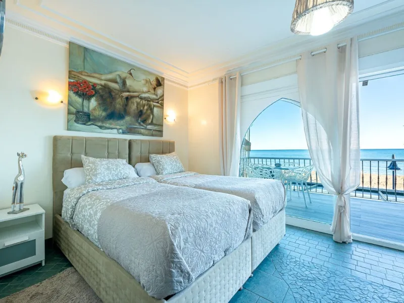 Hotel for Sale in Torremolinos – Seafront Location with 8 Apartments and Commercial Premises