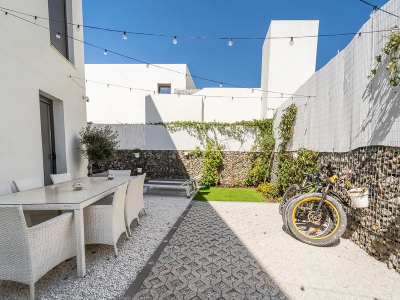Significant price reduction from 690,000 euros to 649,000 euros.