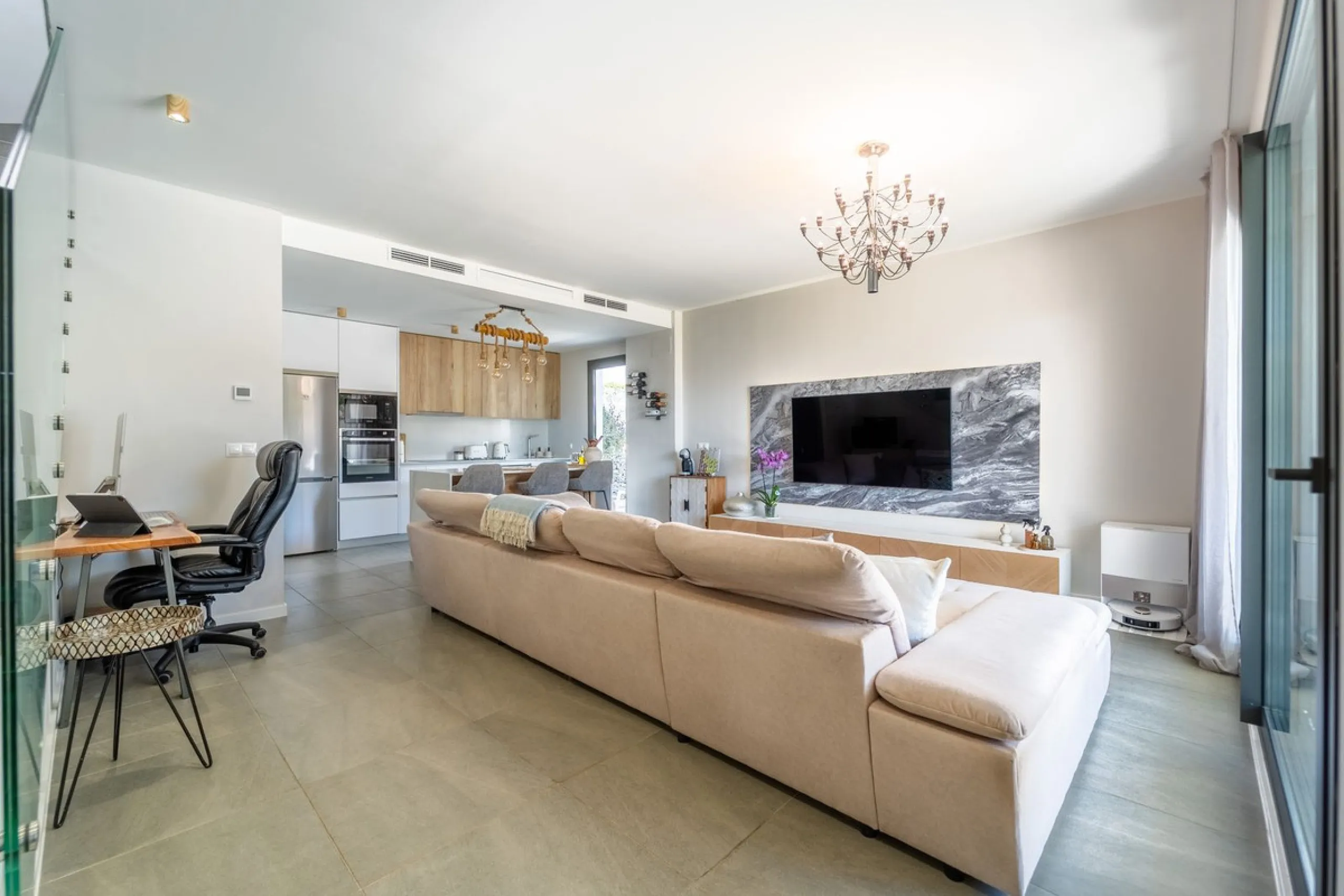 Significant price reduction from 690,000 euros to 649,000 euros.