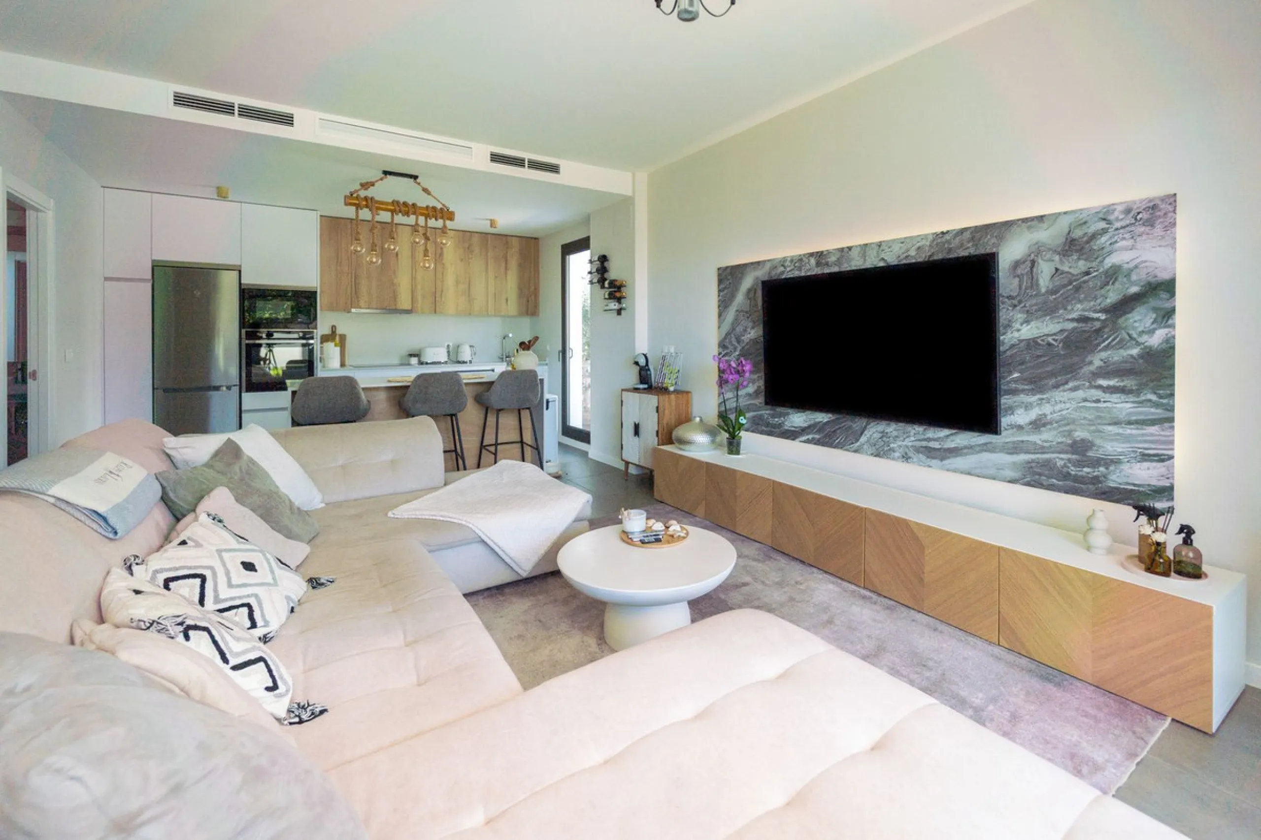 Significant price reduction from 690,000 euros to 649,000 euros.