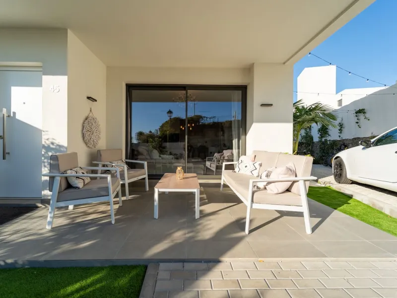 Significant price reduction from 690,000 euros to 649,000 euros.