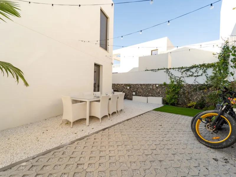 Significant price reduction from 690,000 euros to 649,000 euros.