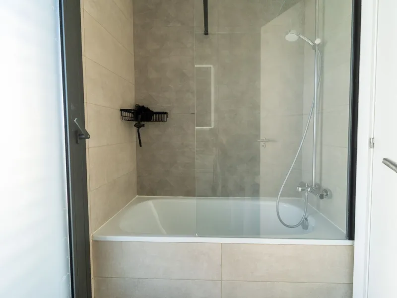 Significant price reduction from 690,000 euros to 649,000 euros.