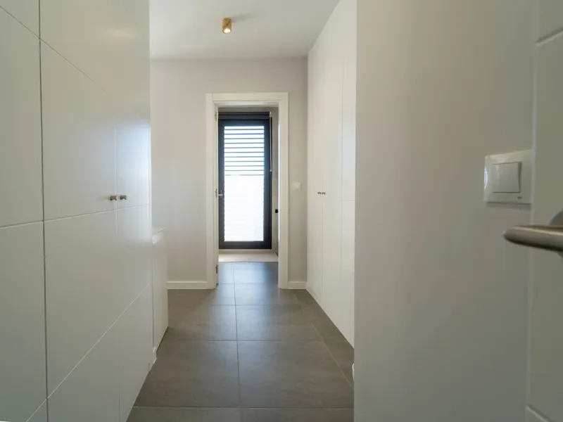 Significant price reduction from 690,000 euros to 649,000 euros.