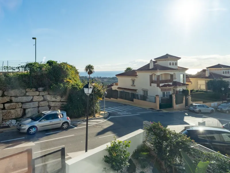 Significant price reduction from 690,000 euros to 649,000 euros.