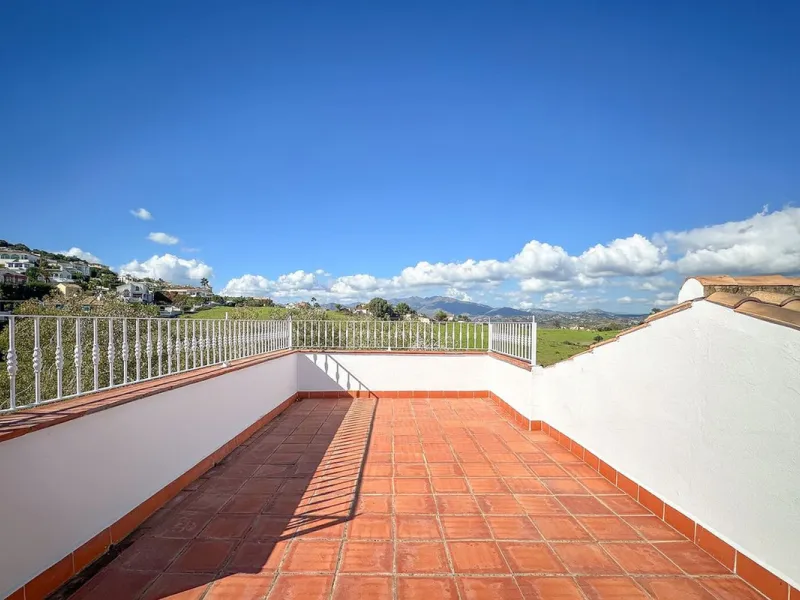 Spacious Luxury Villa