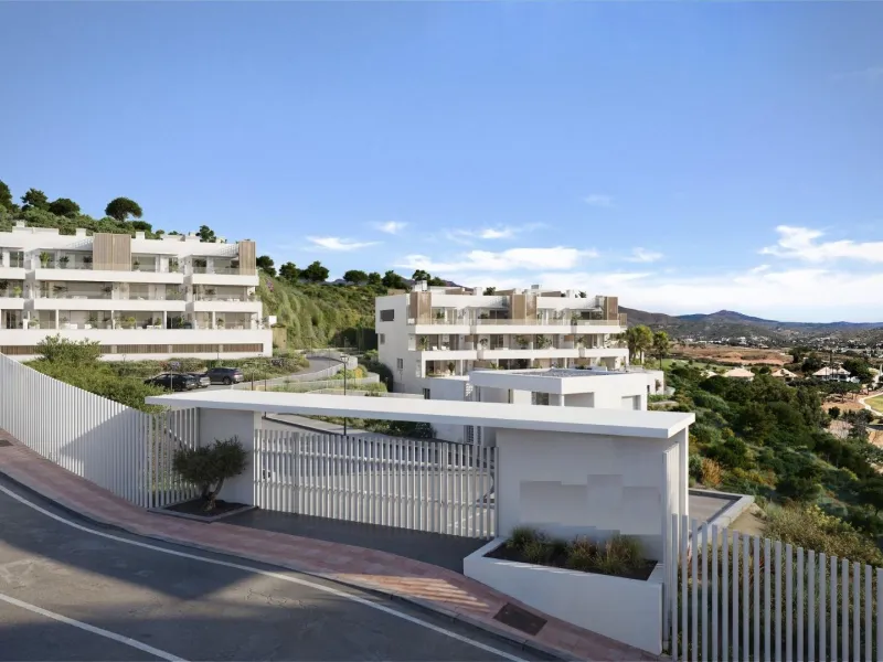 New Build Golf Front Apartments with Sea Views in La Cala de Mijas& & Exclusive Residential Living on the Front Line of La Cala Golf& This exceptional new build residential complex is located on the front line of the renowned La Cala Golf Resort,