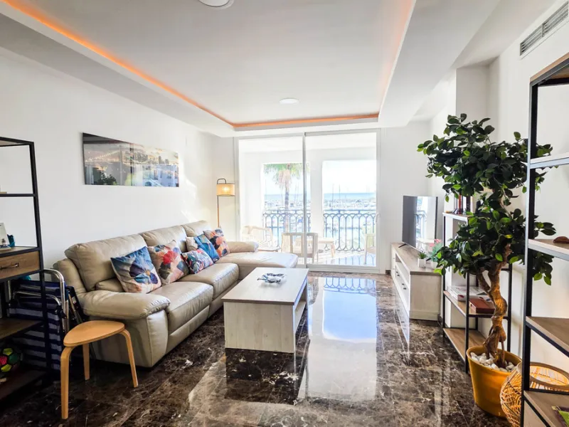 Apartment - Middle Floor Apartment в продаже в Manilva, Málaga. В доме 2 спален и 2 ванных комнат. Площадь дома 80 м²