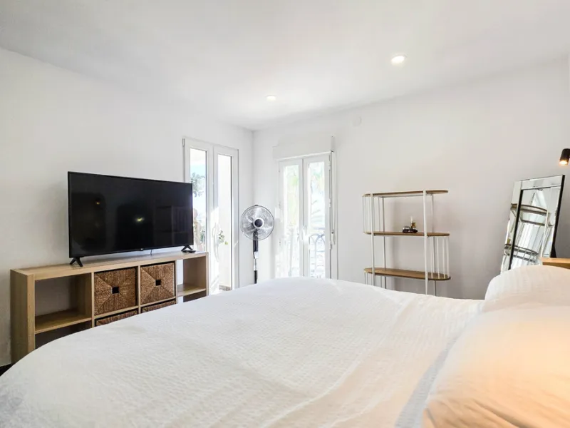 Apartment - Middle Floor Apartment в продаже в Manilva, Málaga. В доме 2 спален и 2 ванных комнат. Площадь дома 80 м²