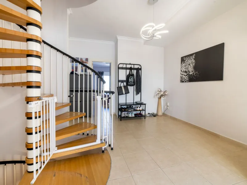 TOWNHOUSE IN ROSAMAR URBANIZATION