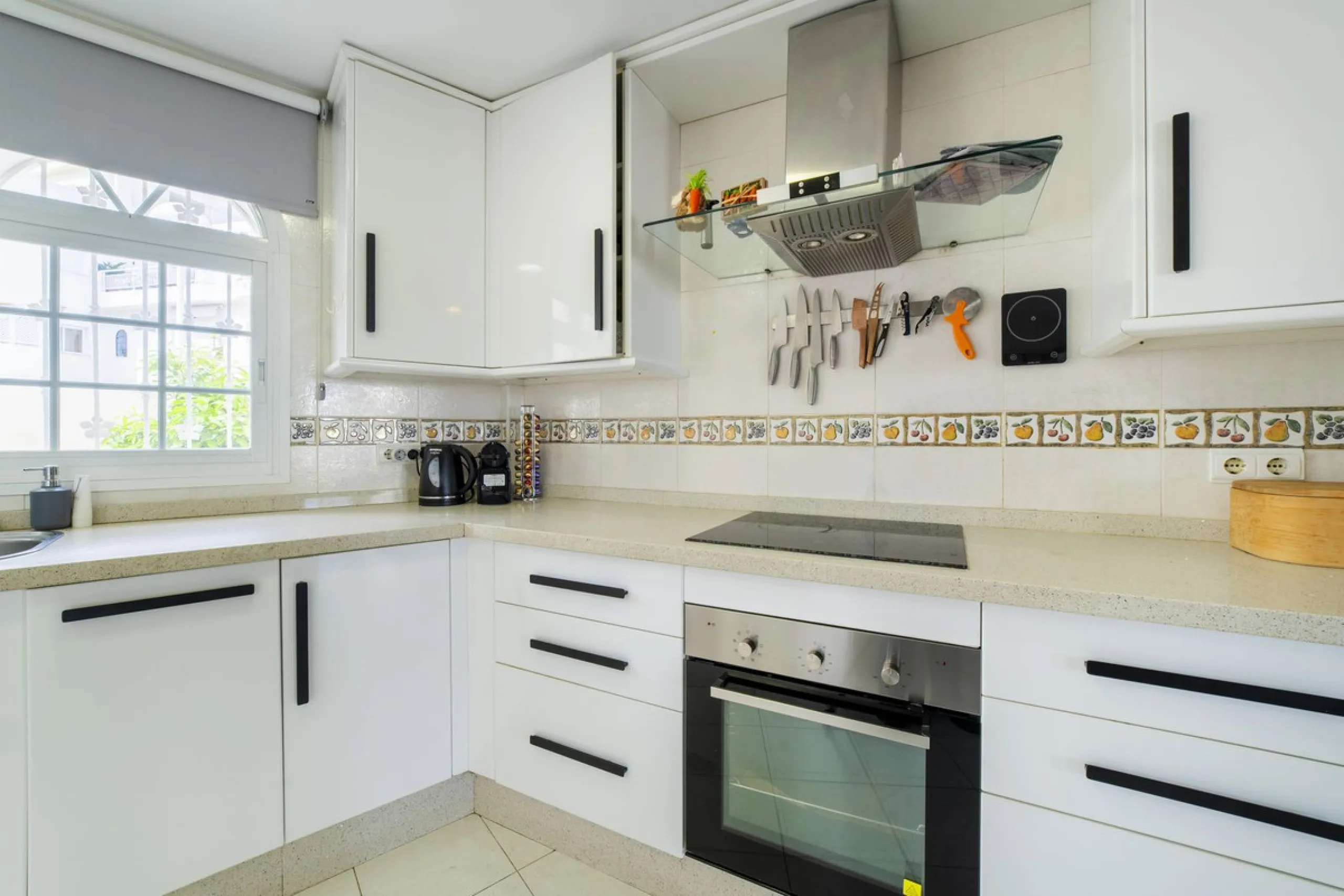 TOWNHOUSE IN ROSAMAR URBANIZATION