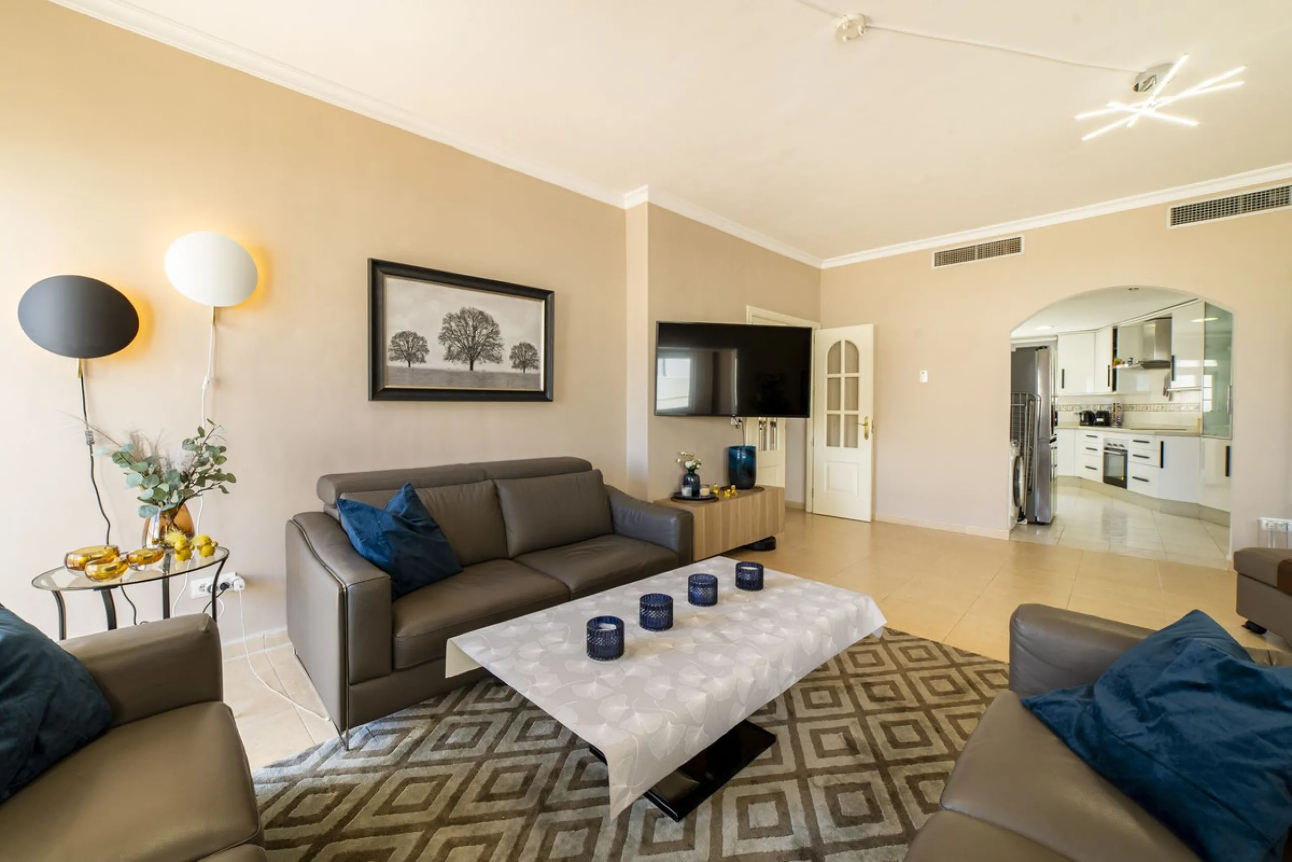 TOWNHOUSE IN ROSAMAR URBANIZATION