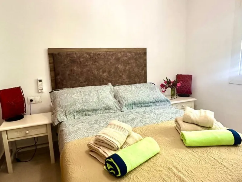 House - Detached Villa в продаже в La Viñuela, Málaga. В доме 2 спален и 1 ванных комнат. Площадь дома 101 м². Площадь участка 600 м²