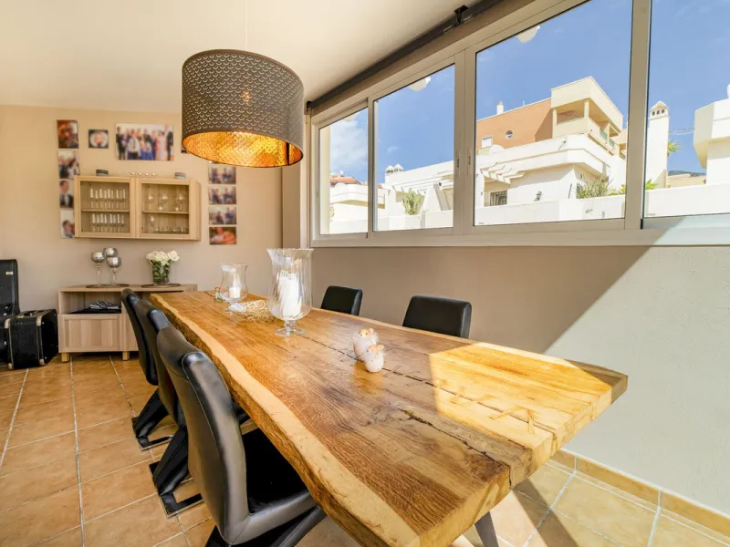 TOWNHOUSE IN ROSAMAR URBANIZATION