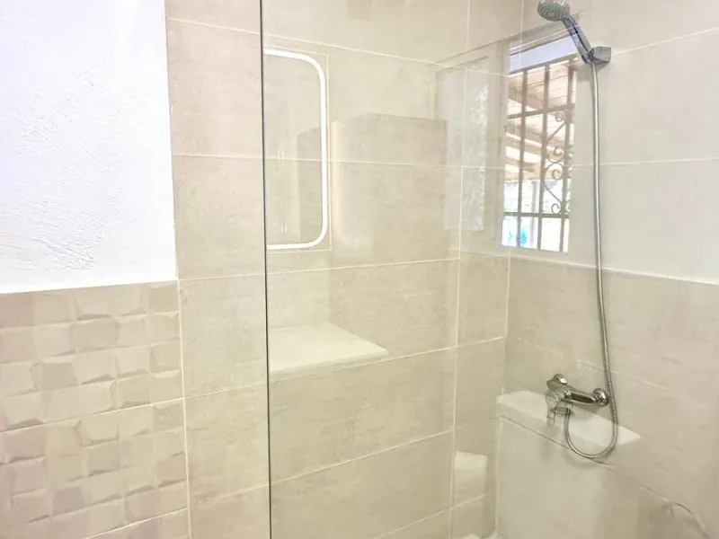 House - Detached Villa в продаже в La Viñuela, Málaga. В доме 2 спален и 1 ванных комнат. Площадь дома 101 м². Площадь участка 600 м²