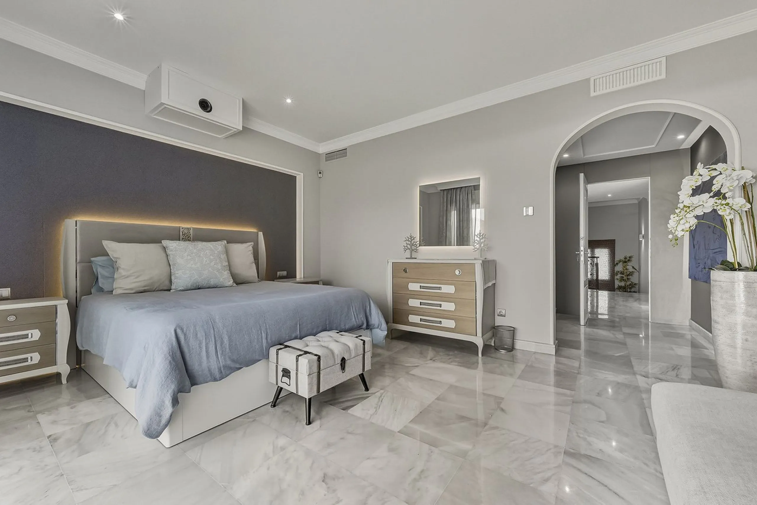 Villa for sale , Frontline golf, Guadalmina Alta, Marbella