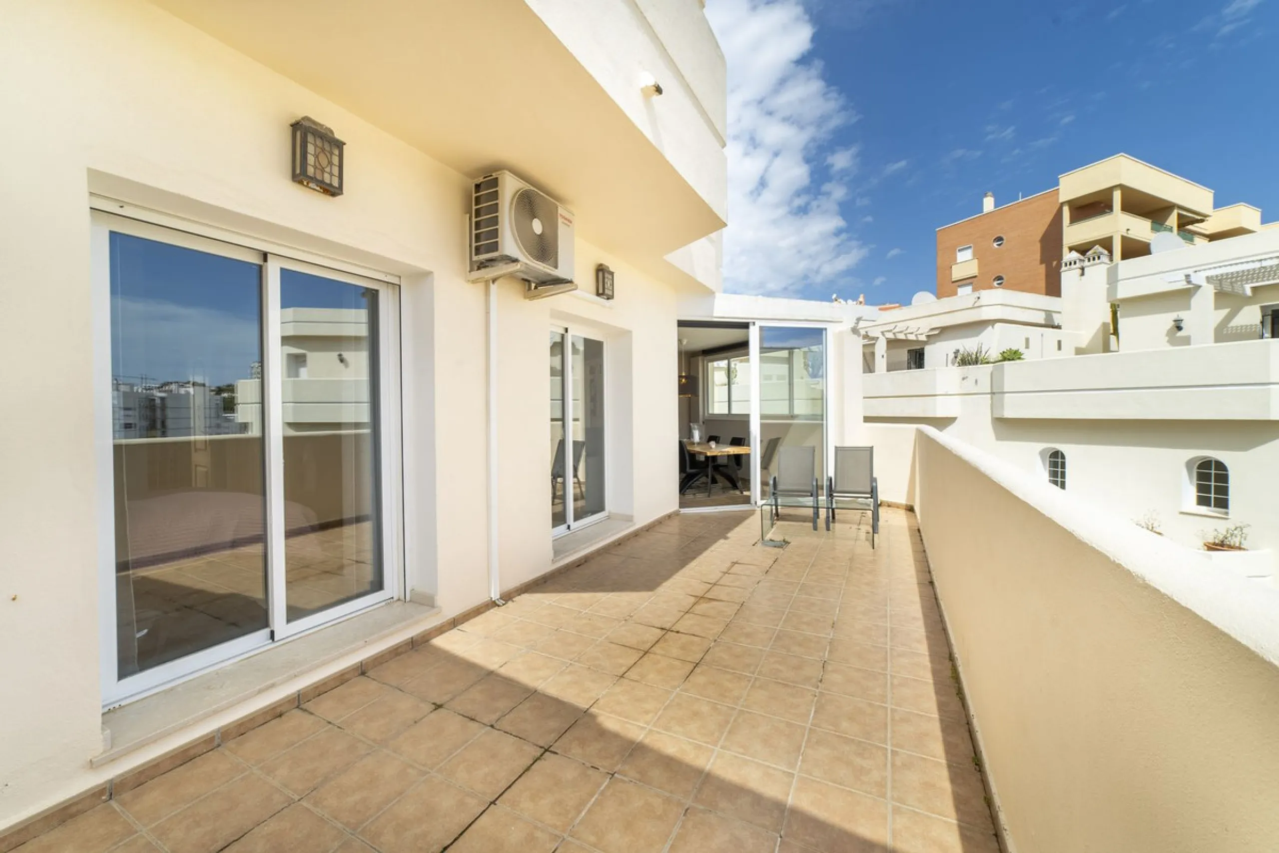 TOWNHOUSE IN ROSAMAR URBANIZATION