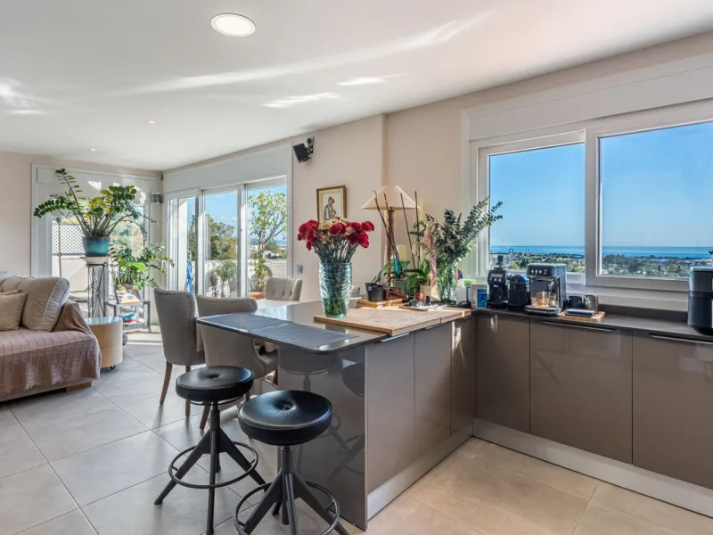 Apartment - Penthouse в продаже в Puerto de la Torre, Málaga. В доме 2 спален и 2 ванных комнат. Площадь дома 109 м²