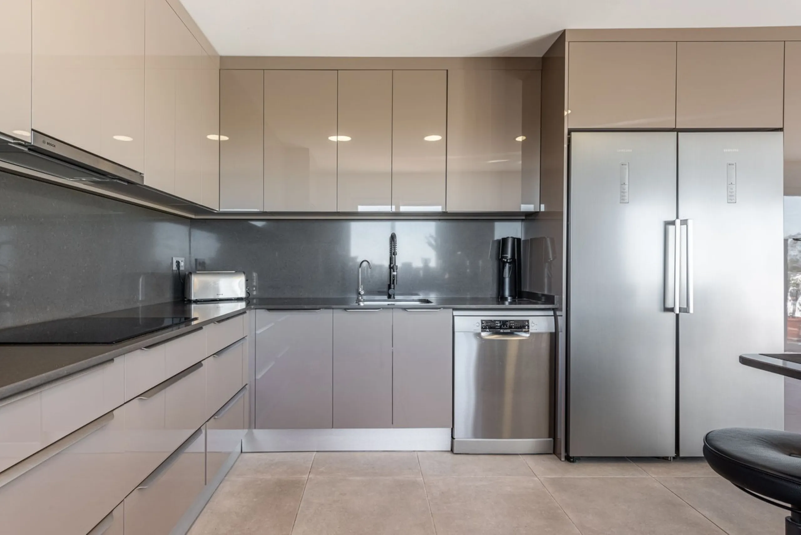 Apartment - Penthouse в продаже в Puerto de la Torre, Málaga. В доме 2 спален и 2 ванных комнат. Площадь дома 109 м²