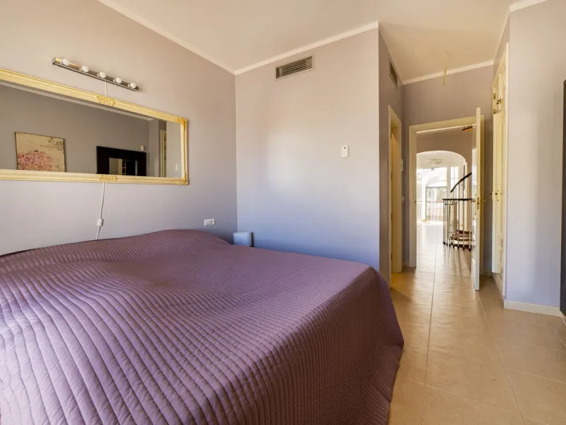 TOWNHOUSE IN ROSAMAR URBANIZATION
