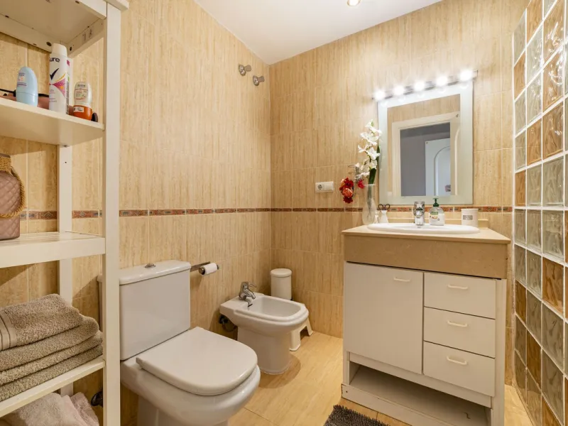 TOWNHOUSE IN ROSAMAR URBANIZATION