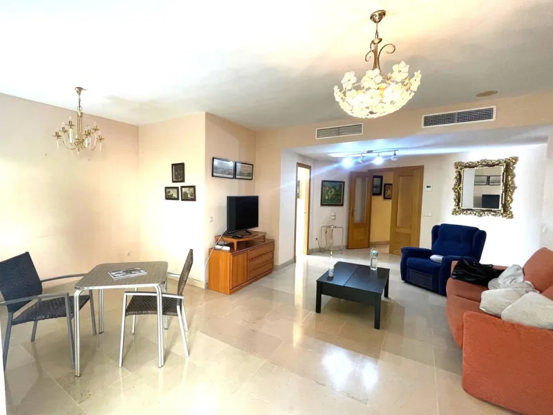 This wonderful apartment in the heart of San Pedro center combines comfort, style, and an unbeatable location. It is in perfect condition and ready to move in, offering a spacious living room with access to a terrace with open views of the mountains and t