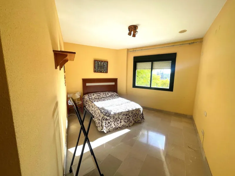 This wonderful apartment in the heart of San Pedro center combines comfort, style, and an unbeatable location. It is in perfect condition and ready to move in, offering a spacious living room with access to a terrace with open views of the mountains and t