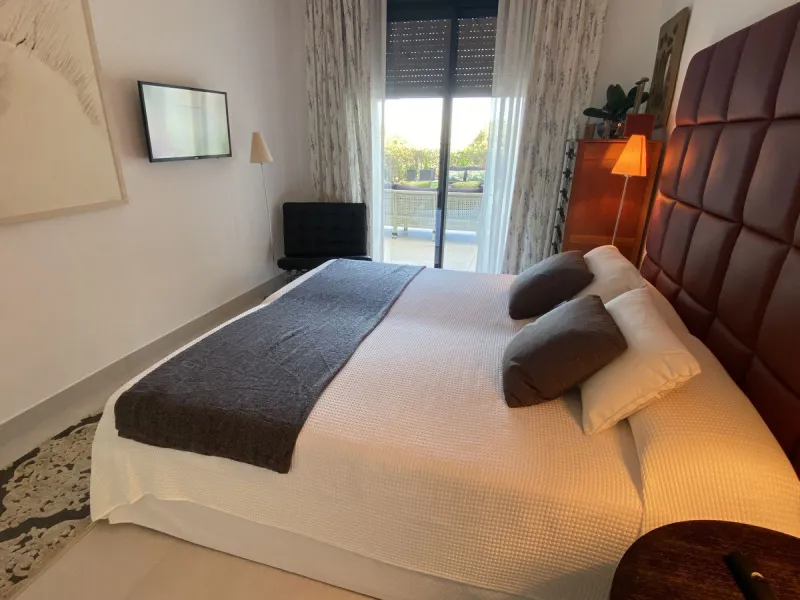 Contemporary Elegance at Finca Cortesin – Luxury Golf-Front Duplex