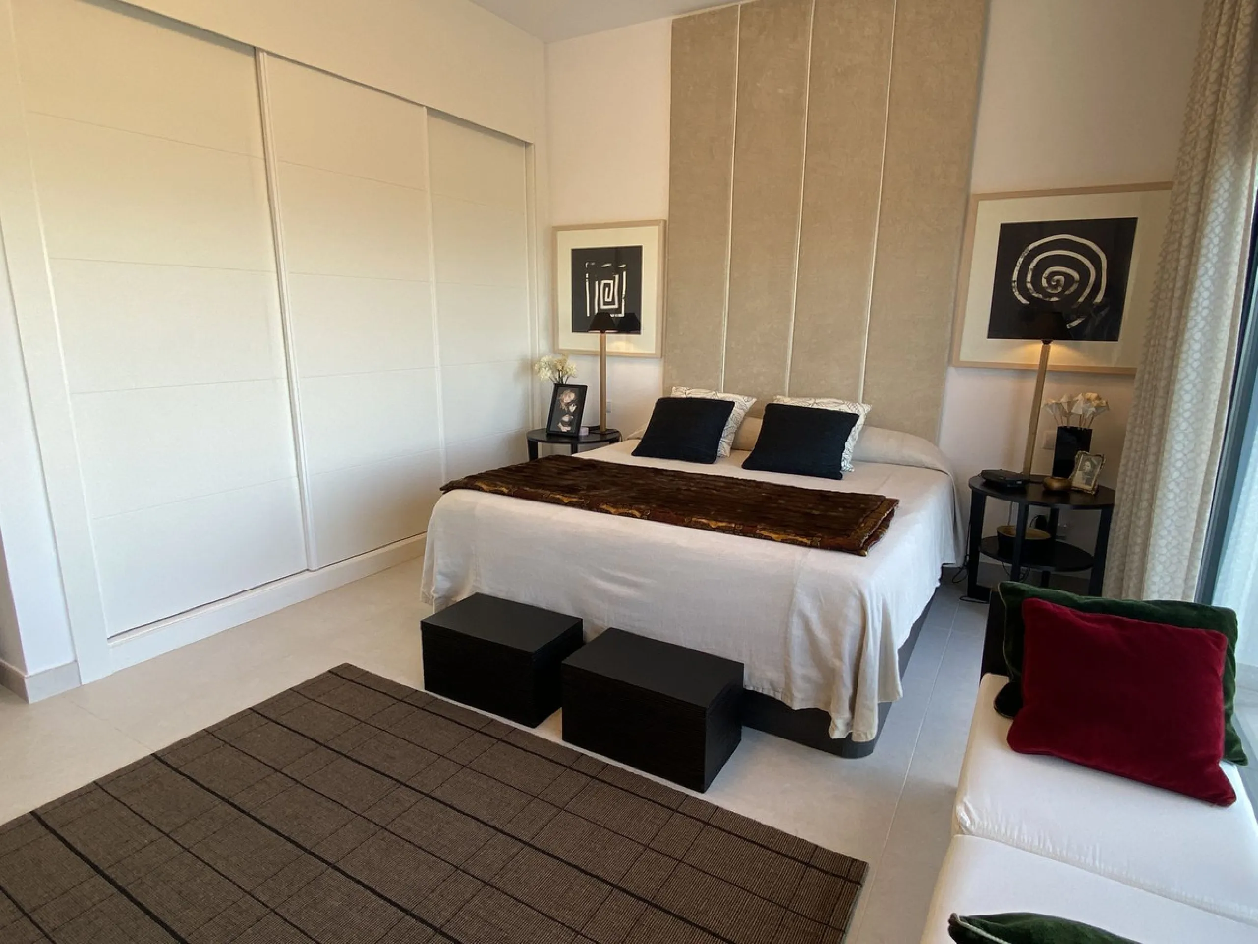 Contemporary Elegance at Finca Cortesin – Luxury Golf-Front Duplex