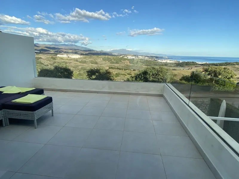 Contemporary Elegance at Finca Cortesin – Luxury Golf-Front Duplex