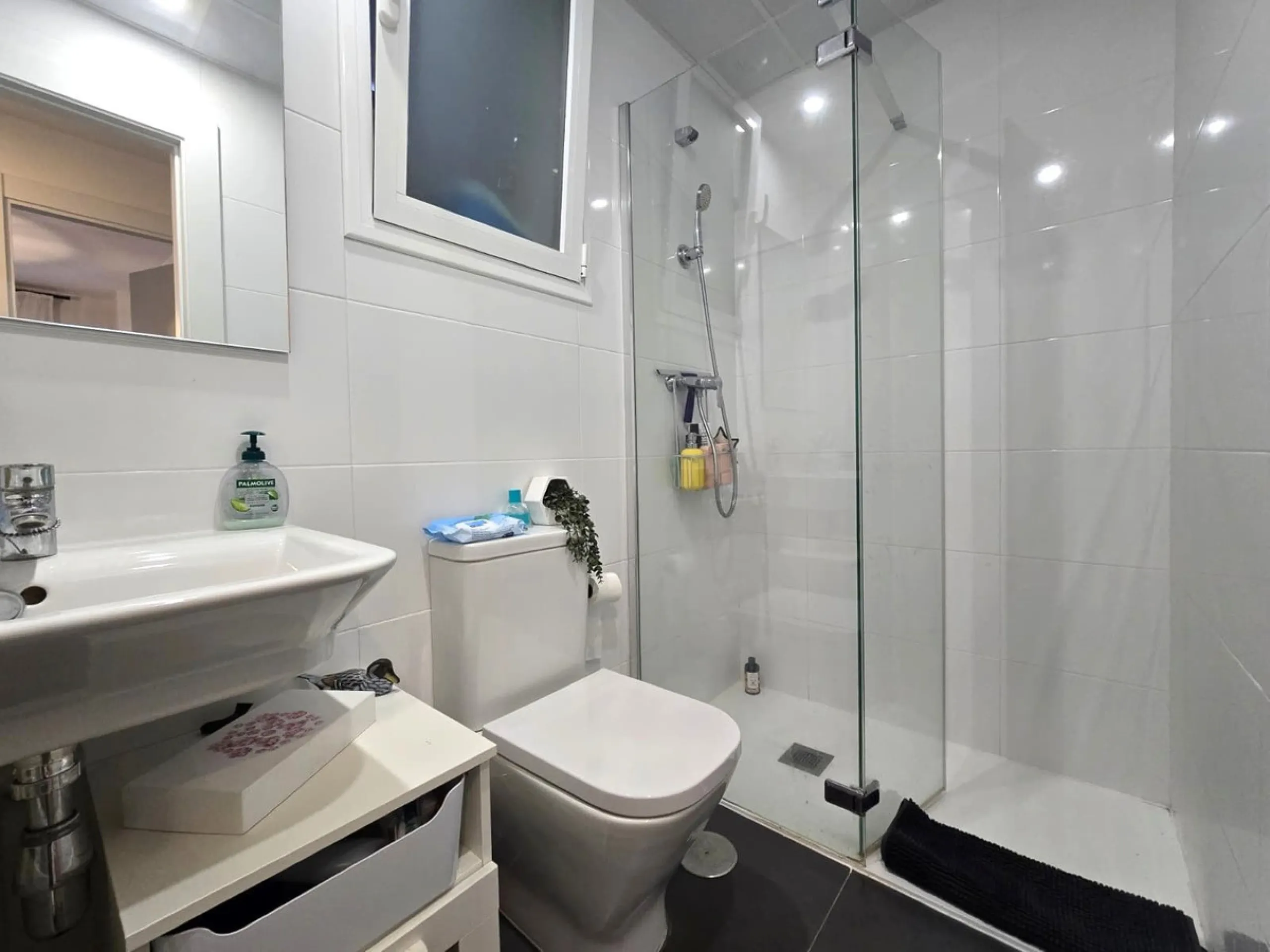 New Modern Apartment in La Campana, Nueva Andalucía, walking distance to everything!