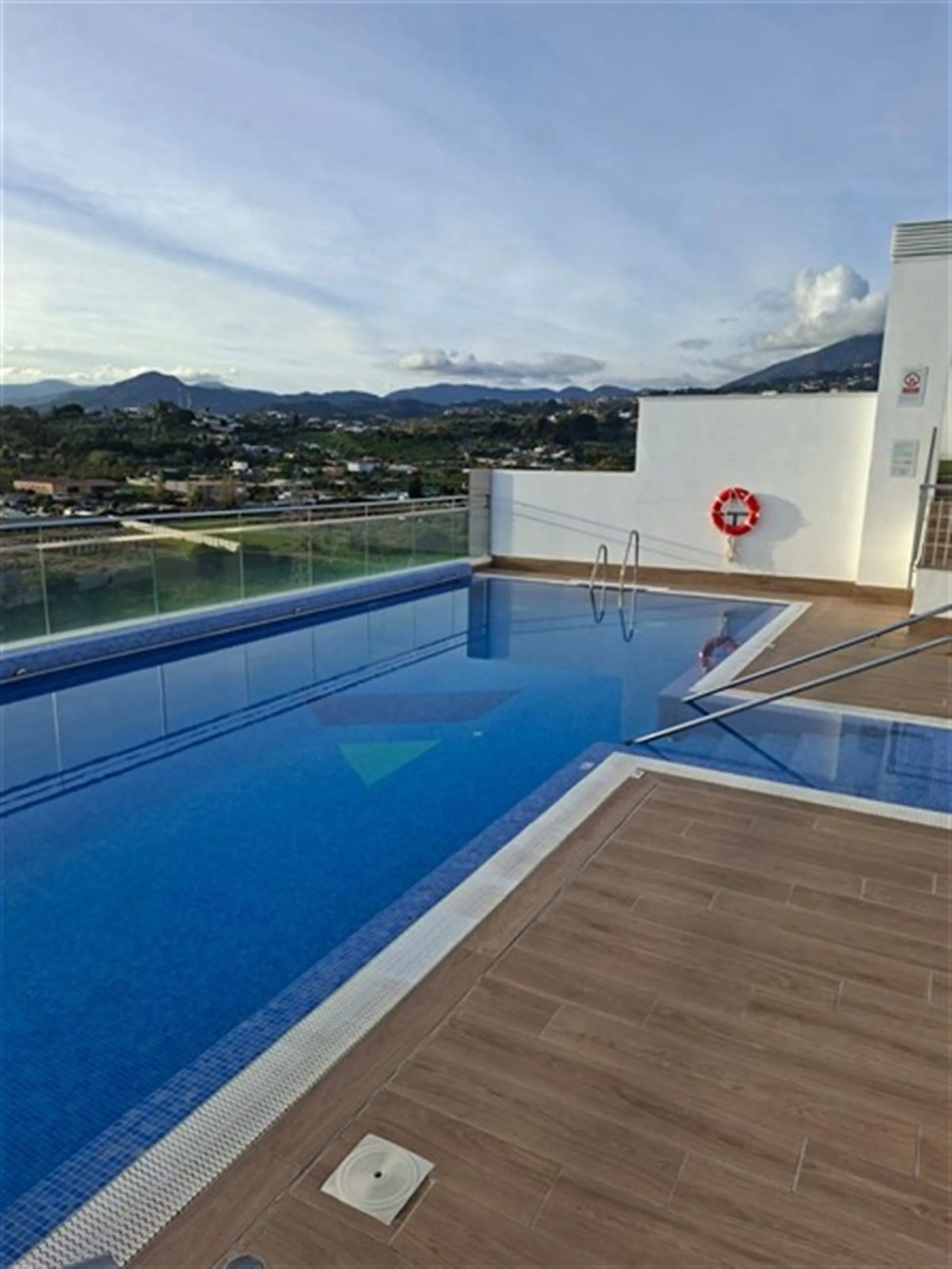 New Modern Apartment in La Campana, Nueva Andalucía, walking distance to everything!
