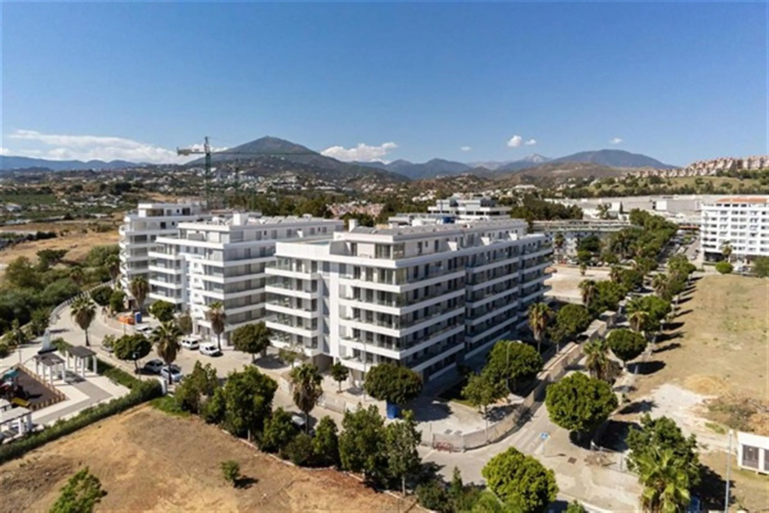 New Modern Apartment in La Campana, Nueva Andalucía, walking distance to everything!