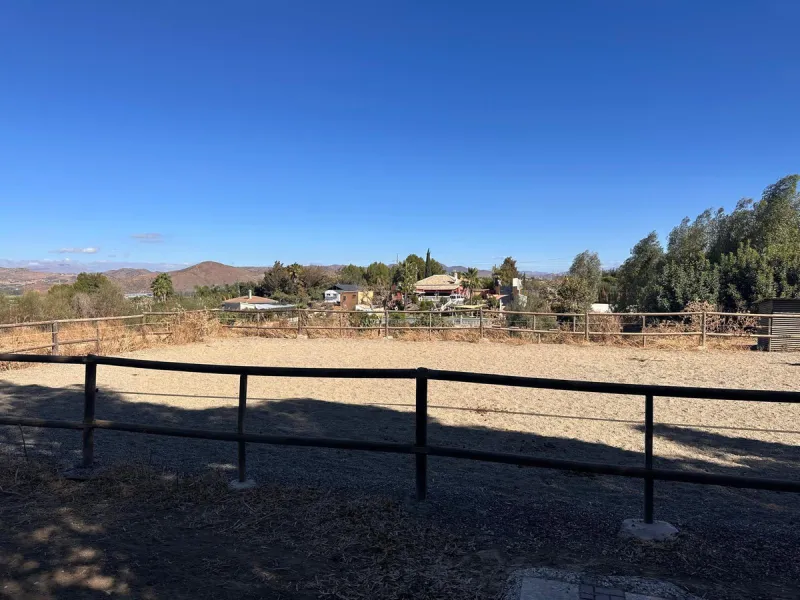 House - Finca - Cortijo в продаже в Cártama, Málaga. В доме 13 спален и 6 ванных комнат. Площадь дома 172 м². Площадь участка 7348 м²