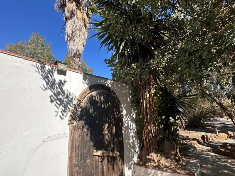 House - Finca - Cortijo в продаже в Cártama, Málaga. В доме 13 спален и 6 ванных комнат. Площадь дома 172 м². Площадь участка 7348 м²