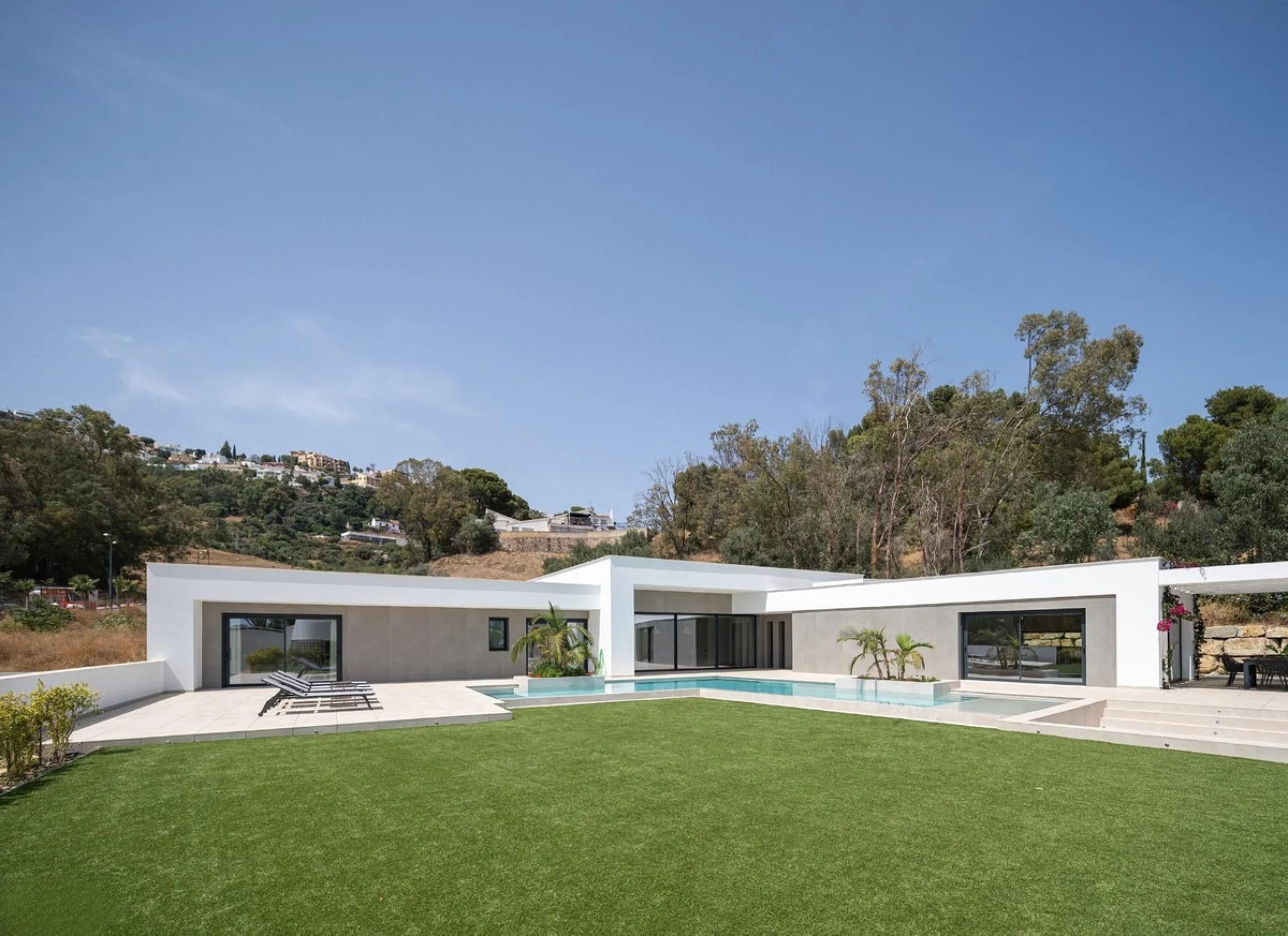 ICONIC 5-BEDROOM LUXURY VILLA IN RANCHO SANTA MÓNICA – BENALMÁDENA