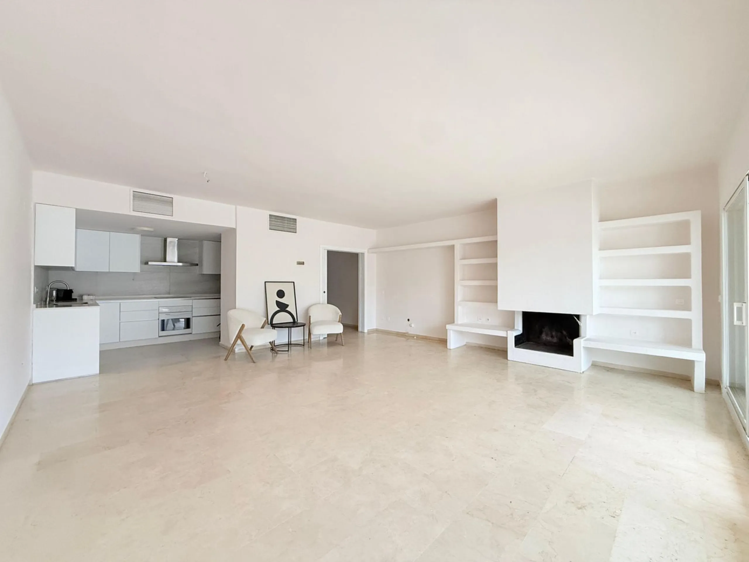 Apartment - Ground Floor Apartment в продаже в Marbella, Málaga. В доме 1 спален и 1 ванных комнат. Площадь дома 110 м²
